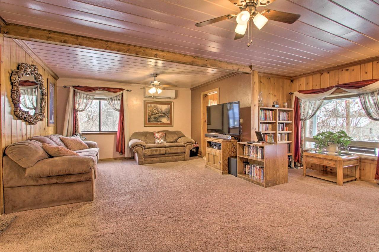 Cozy Home With Hot Tub Half Mi To Salmon River! Екстериор снимка