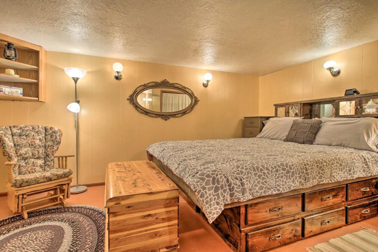 Cozy Home With Hot Tub Half Mi To Salmon River! Екстериор снимка