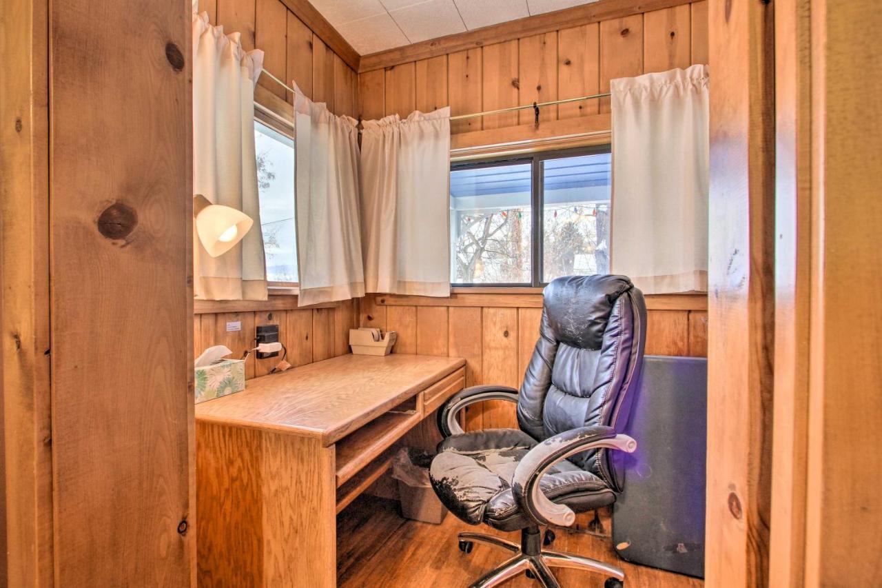 Cozy Home With Hot Tub Half Mi To Salmon River! Екстериор снимка
