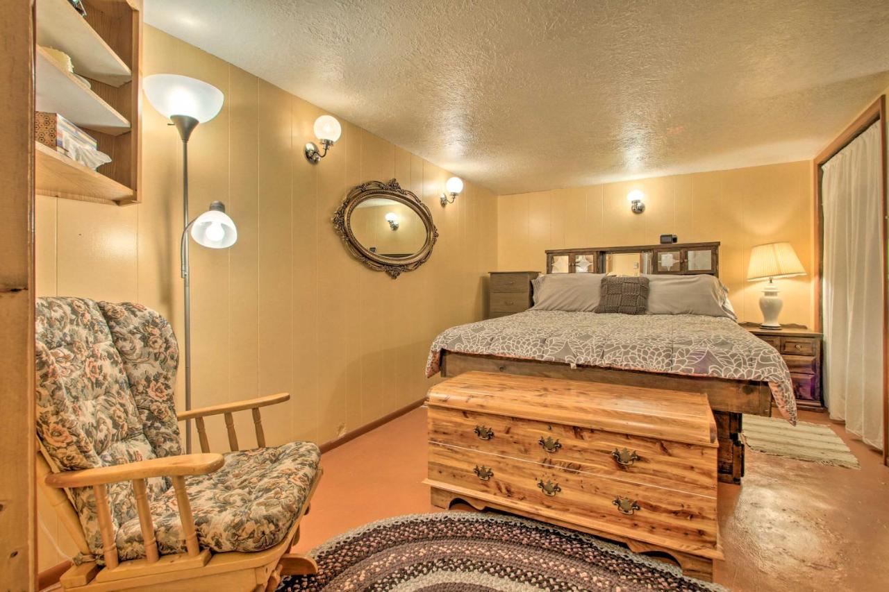 Cozy Home With Hot Tub Half Mi To Salmon River! Екстериор снимка